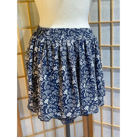 Forever 21 Med Floral Miniskirt - Picture 7 of 9